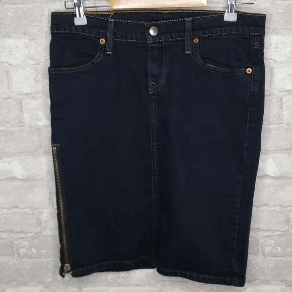 Levis Zipit Kit Skirt - Picture 1 of 6